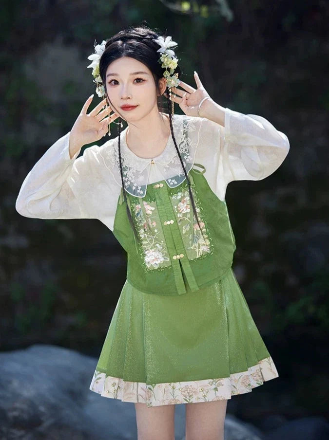 Ming Dynasty x Modern Hanfu: Star of the South 天南星 (Preorder)