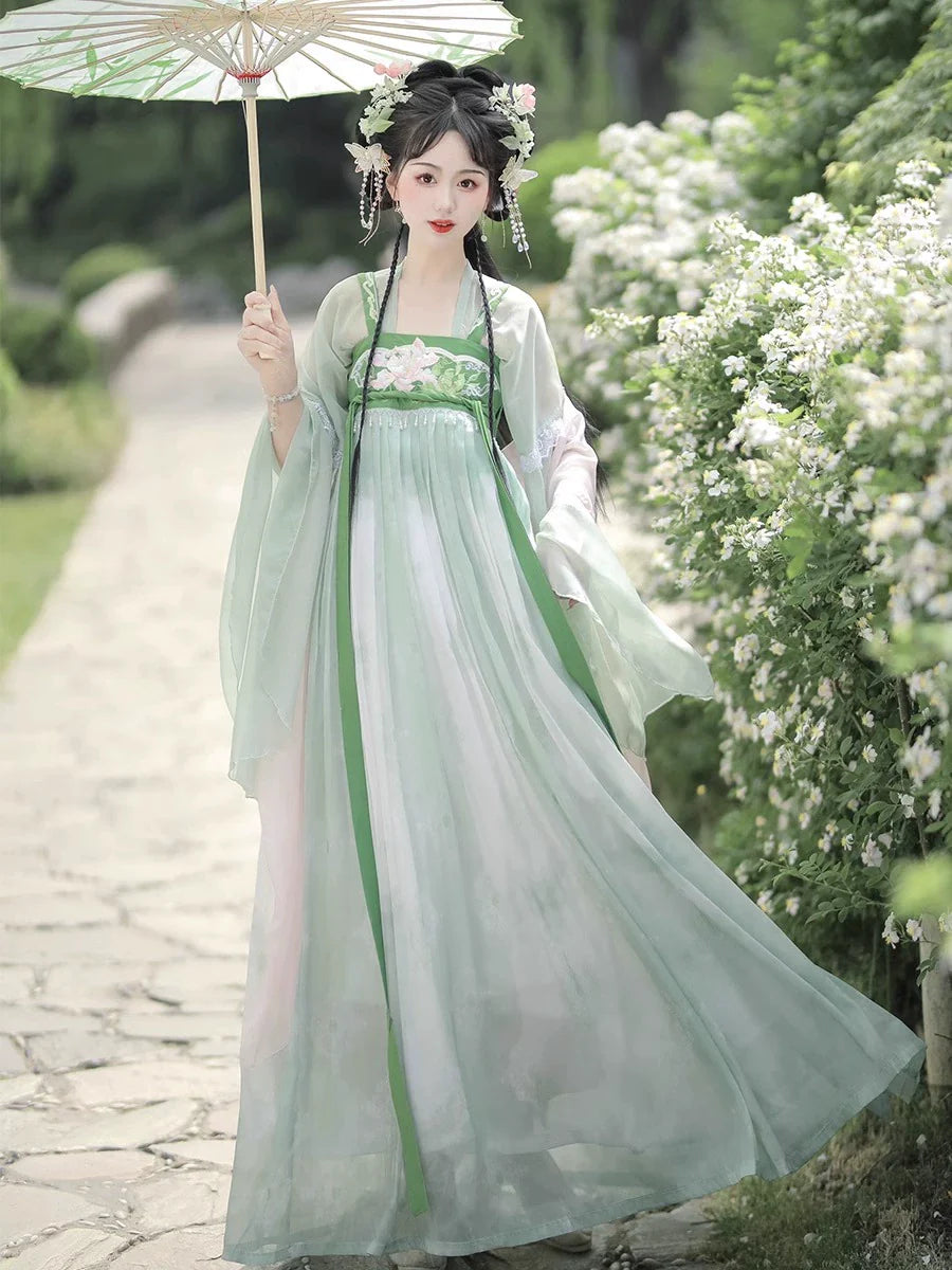 Little Lotus - Tang Dynasty Qixiong Ruqun Modern Hanfu Dress
