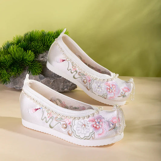 Fiona - Embroidered Chinese Hanfu Shoes