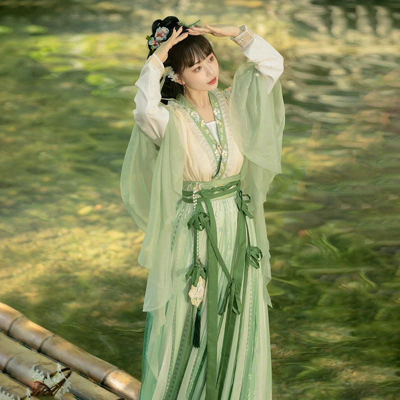 Water Dew 水露 - Tang Dynasty Style Beizi Qiyao Ruqun