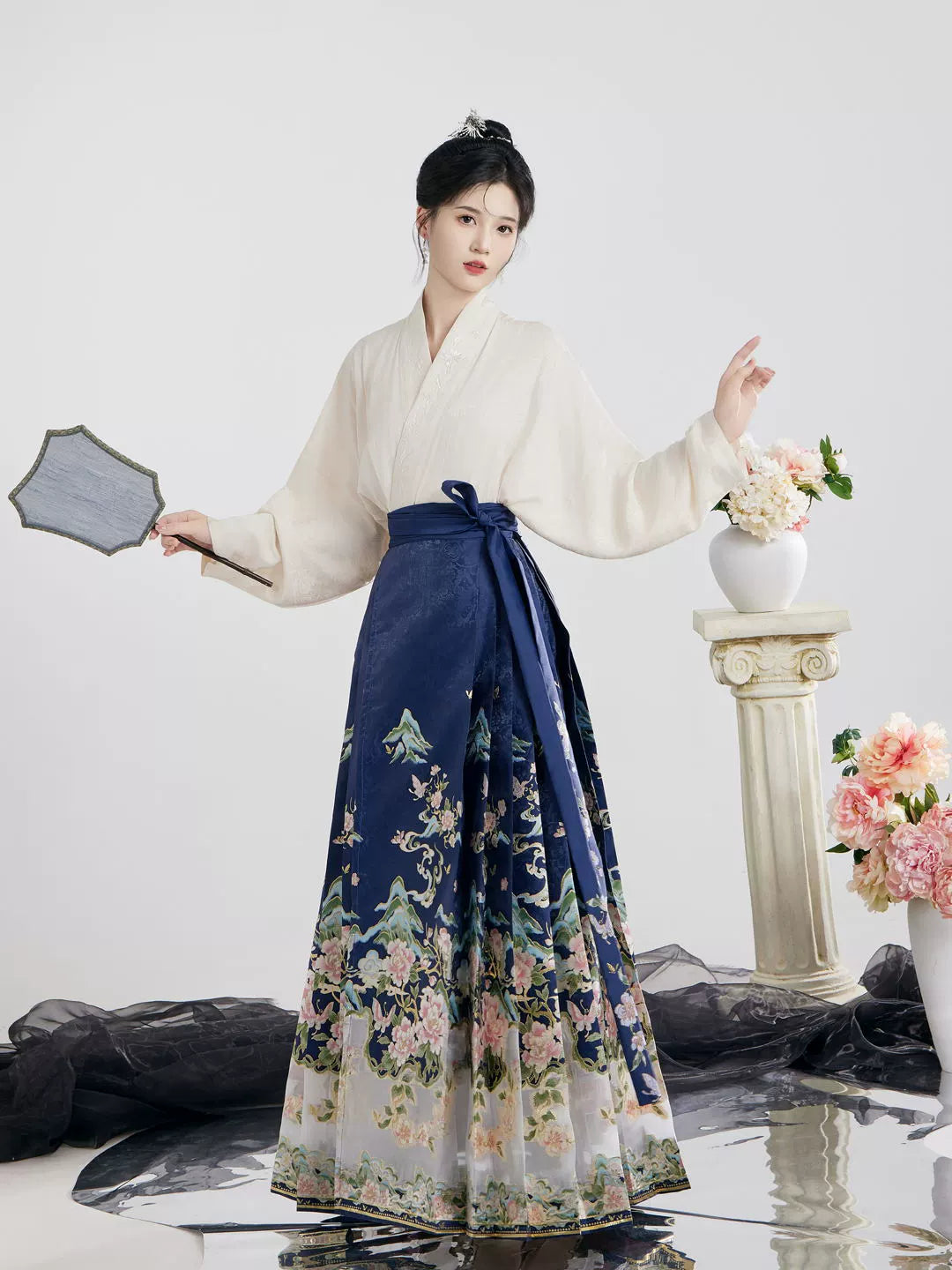 Ming Dynasty Modern Hanfu, Mamianqun, Butterfly Valley 江山花蝶