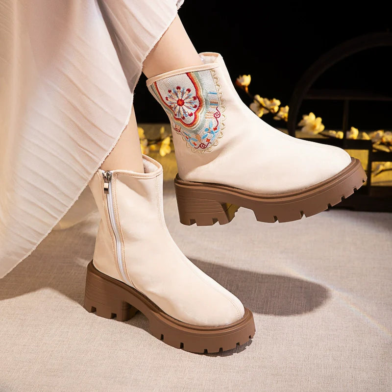 Li Chu – Embroidered Chinese Hanfu Boots