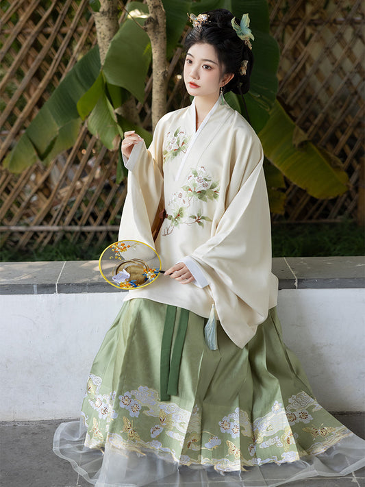 Moon 酌月 - Pipa Sleeve Top & Mamianqun Ming Dynasty Hanfu Set