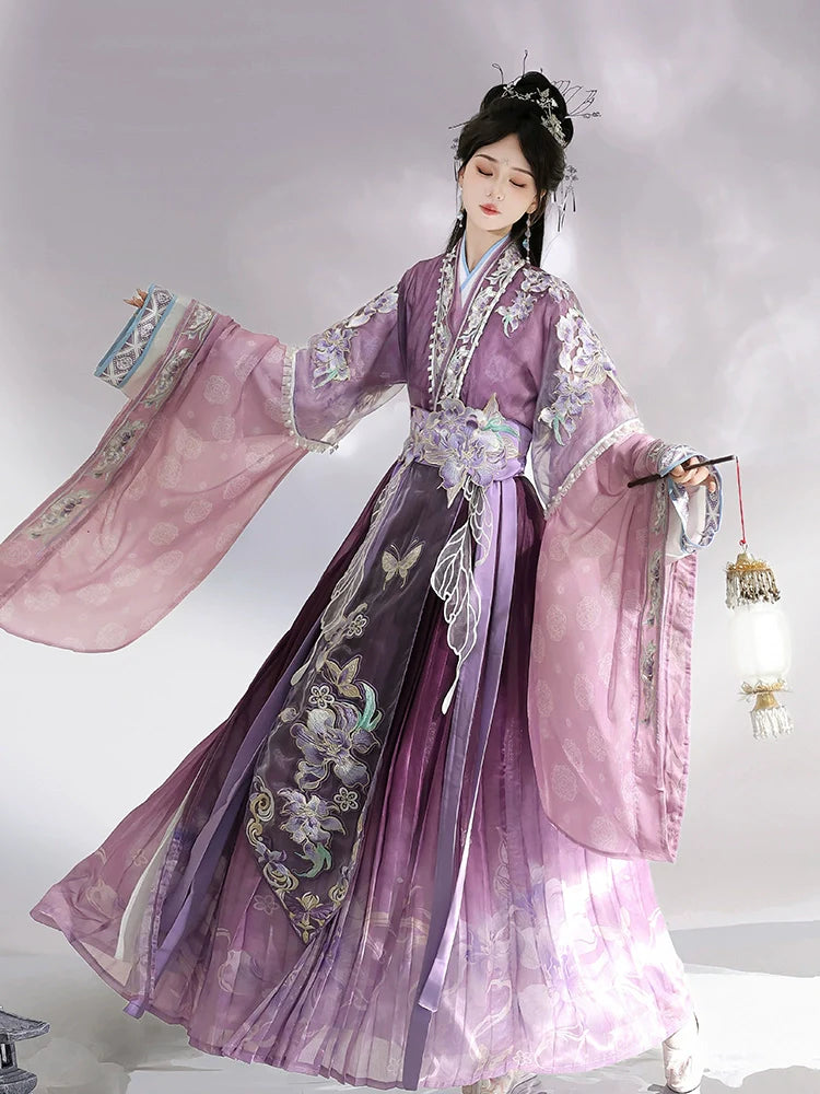 Donglai 东来 - Wei Jin Goddess Style Qiyao Ruqun