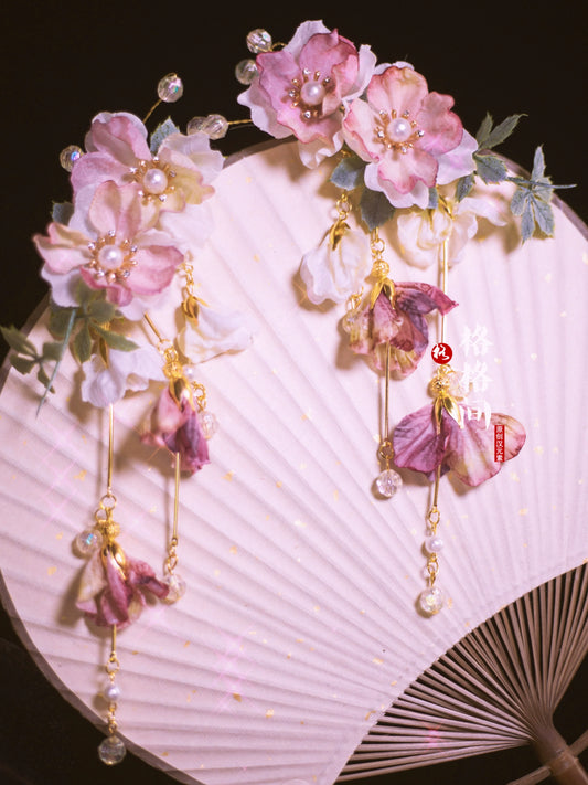 Hair Clips: Sakura Snow