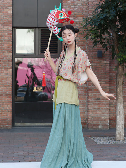 Su Shang 素商 - Tang Dynasty Modern Style Beizi Qiyao Ruqun