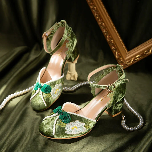Cora - Embroidered Chinese Style Hanfu Shoes