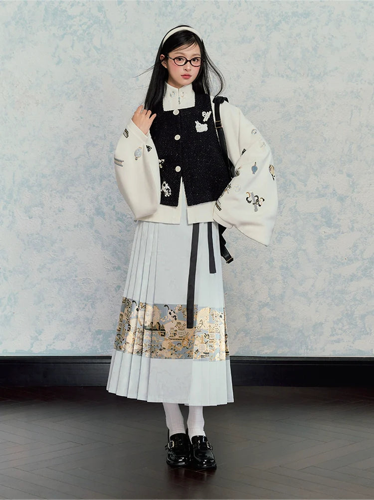 Ming Dynasty Modern Hanfu, Mamianqun, Bogu Cat 博古猫猫 (Preorder)