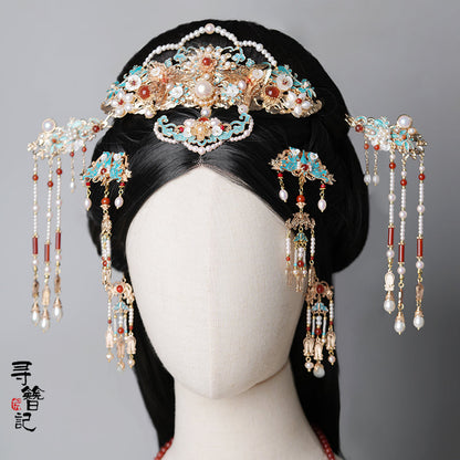 Headdress: Portrait of A Lady