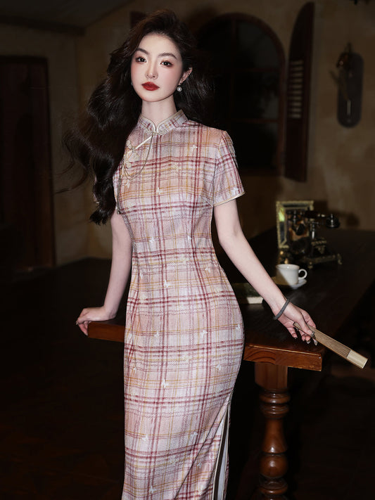 Warm Pink 暖粉 - Short Sleeve Plaid Cheongsam