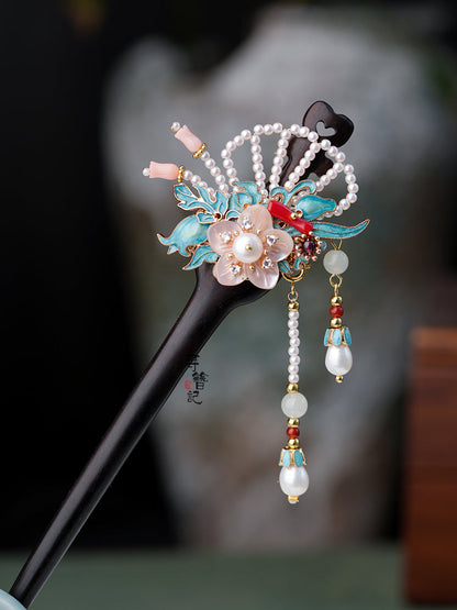 Ebony Tassel Hair Stick: Fan Fleur