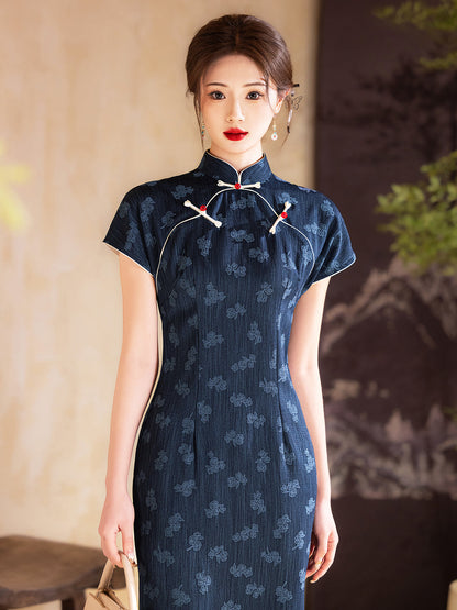 Years of Agarwood 岁月沉香 - Short Sleeve Old Shanghai Retro Style Navy Cheongsam