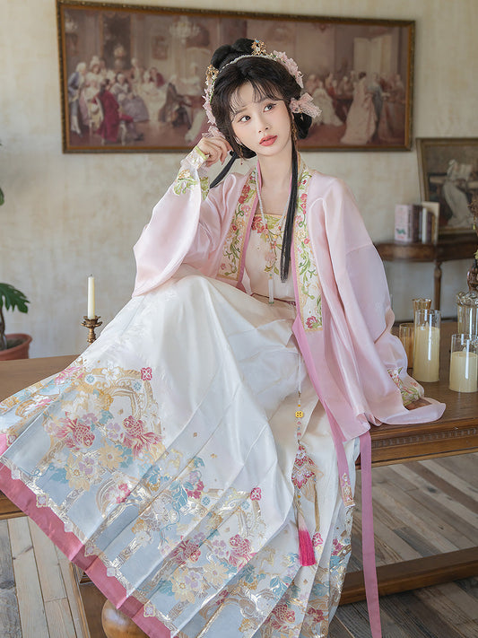 Bogu Taohua 博古桃花 - Cross Collar Top & Mamianqun Ming Dynasty Hanfu Set