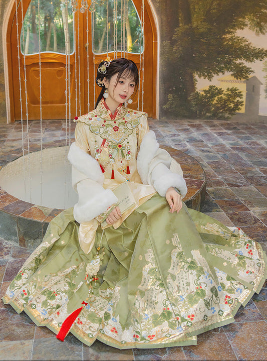 Spirit of Plants and Trees 草木之灵 - Pipa Sleeve Top & Mamianqun Ming Dynasty Hanfu Set