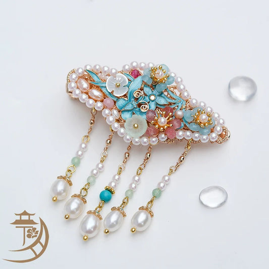 Hair Clip: Windowsill