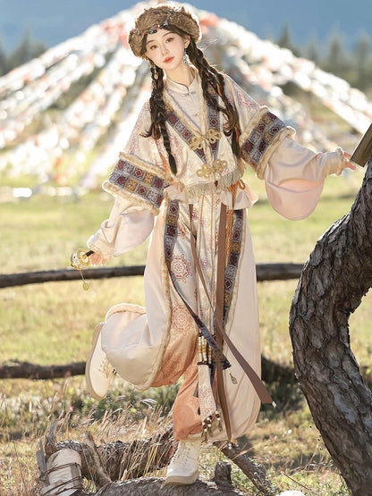 Yaoyue 耀月 - Dunhuang Inspired New Chinese Style Outfit