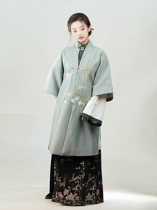 Immortal Deer 富贵神鹿 - Robe & Mamianqun Ming Dynasty Hanfu Set