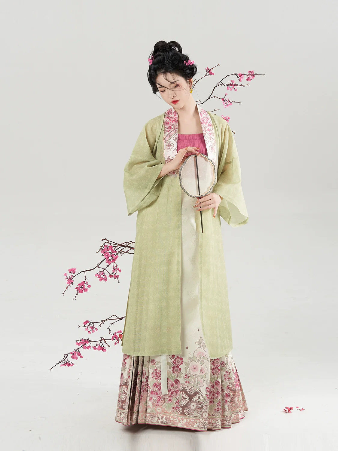 Modern Hanfu x Ming Dynasty: Luminous Waves 满晴波 (Preorder)