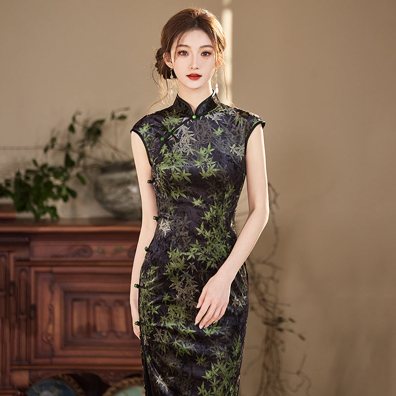 Breezy Bamboo - Sleeveless Green Midi Cheongsam