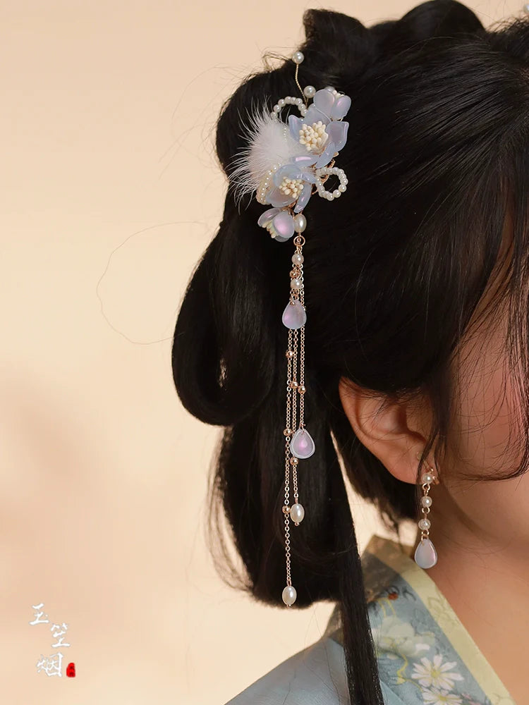 Hair Clips: Riveria