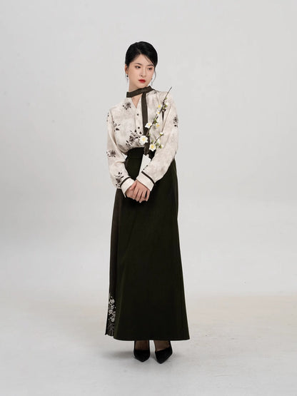 Fumei 赋梅 - V Neck New Chinese Style Song Dynasty Hanfu (Preorder)