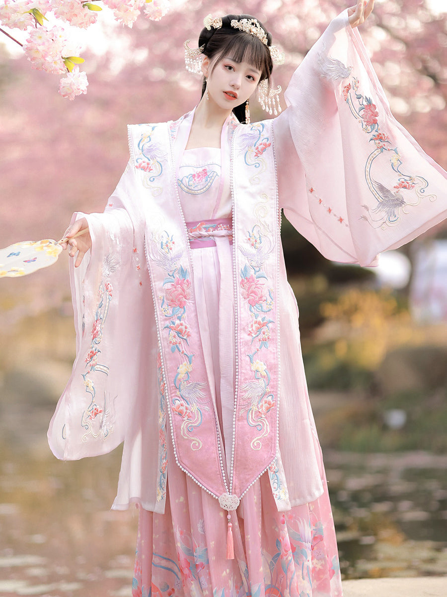 Birds and Flowers 鸟语花香 - Song Dynasty Style Qiyao Ruqun Hanfu