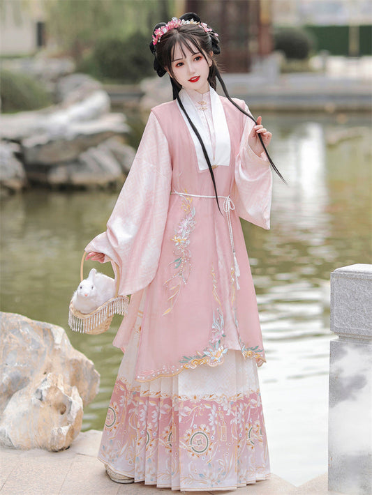 Flower Whisper 花语 - Bijia & Mamianqun Ming Dynasty Hanfu Set