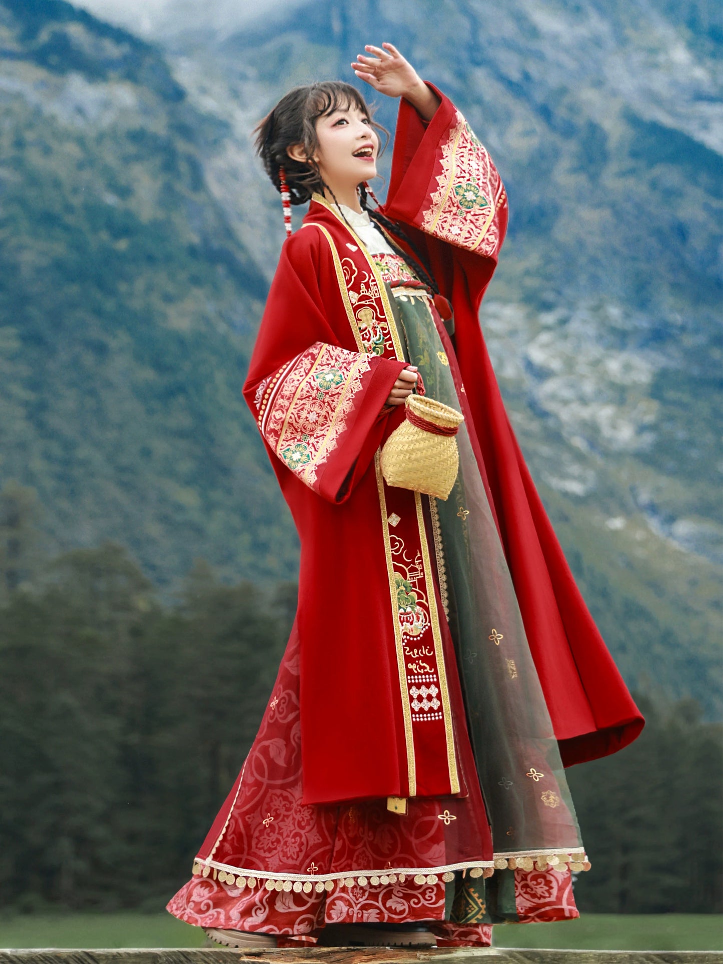 Snow Flame 雪焰 - Modern Tang Dynasty Dunhuang Festive Outfit