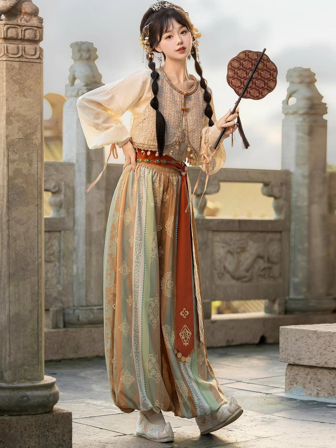 Yongyule 永遇乐 - Dunhuang Inspired New Chinese Style Outfit