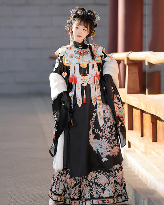 Fengxi 凤溪 - Cloud Collar & Mamianqun Ming Dynasty Hanfu Set