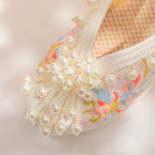 Willow – Embroidered Chinese Hanfu Shoes