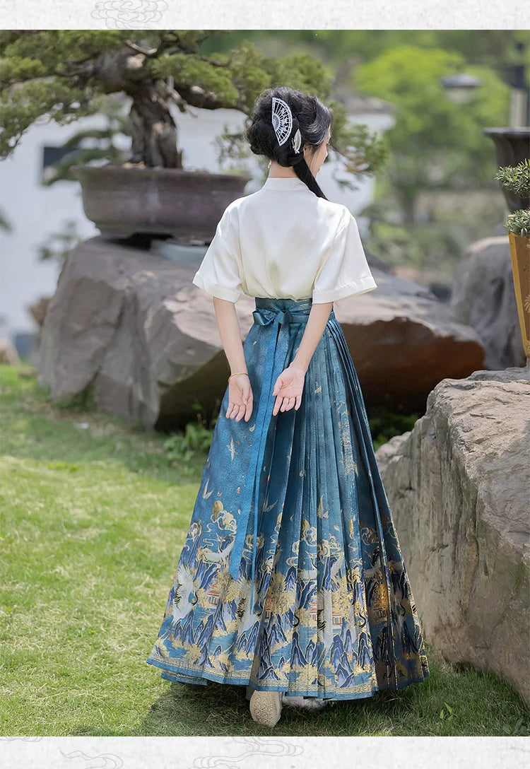 Ming Dynasty Modern Hanfu, Mamianqun, Crane Returns 鹤春归