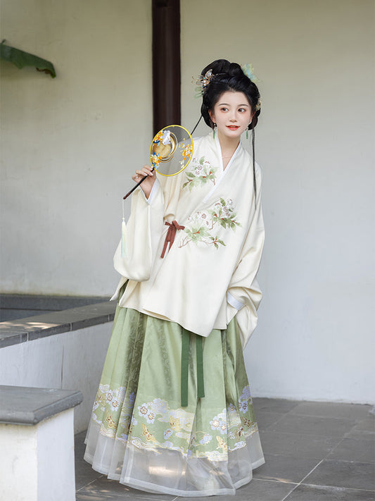 Moon 酌月 - Pipa Sleeve Top & Mamianqun Ming Dynasty Hanfu Set