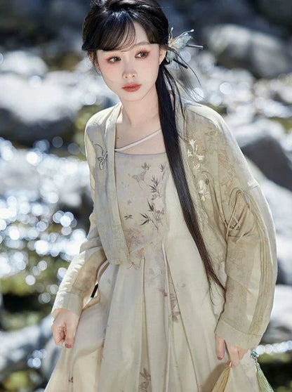 Tang Dynasty x Modern Hanfu: Flower Paper 花笺 (Preorder)