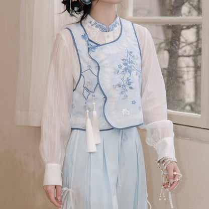 Celadon Flying Flowers 青瓷飞花 - Ming Dynasty Modern Hanfu and Mamianqun (Preorder)