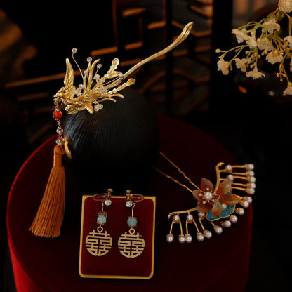 Chinese Wedding Hair Accessories: Crimson