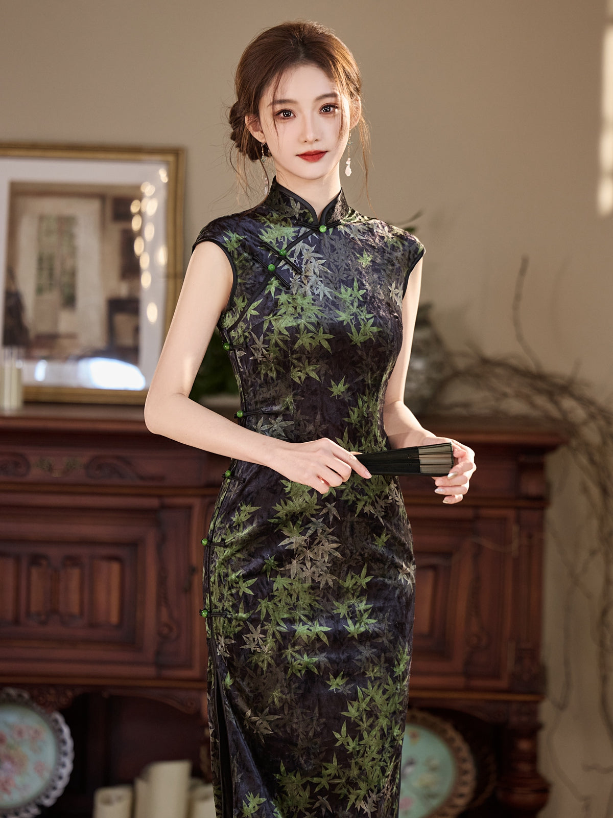 Breezy Bamboo - Sleeveless Green Midi Cheongsam