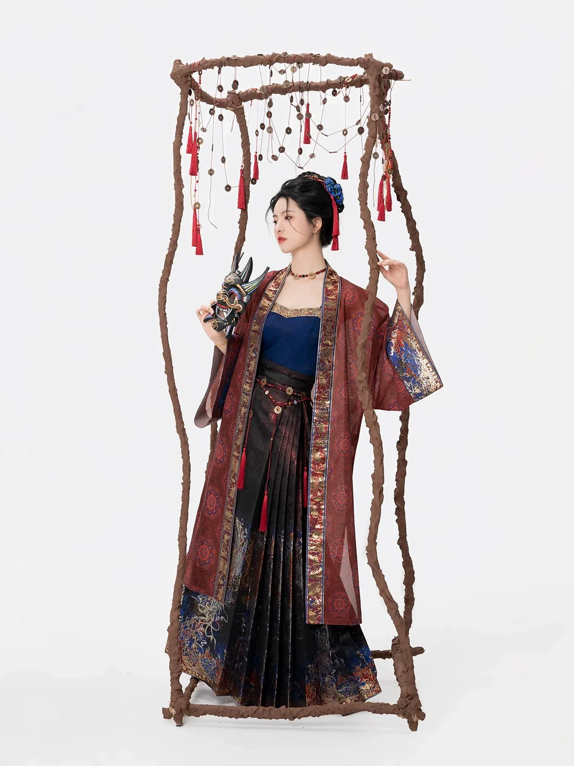 Shen Wu 神傩 - Modern Ming Dynasty Weaving Gold Mamianqun Outfit (Preorder)