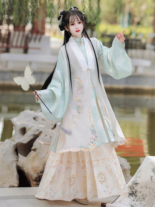 Flower Whisper 花语 - Bijia & Mamianqun Ming Dynasty Hanfu Set