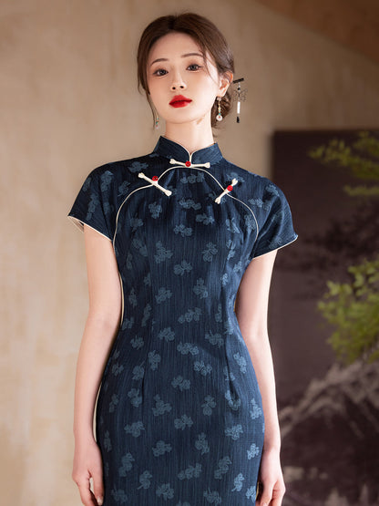 Years of Agarwood 岁月沉香 - Short Sleeve Old Shanghai Retro Style Navy Cheongsam
