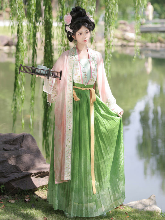 Picking Flowers 采花归 - Song Dynasty Style Qiyao Ruqun Hanfu