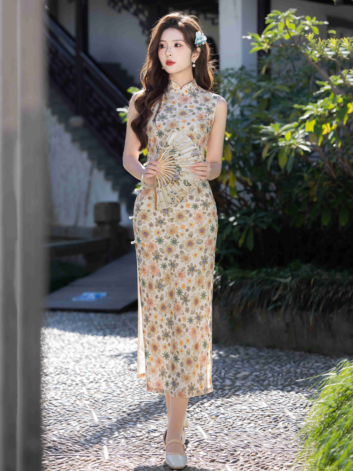 Crushed Fragrance 碎香 - Sleeveless Flower Painting Long Cheongsam