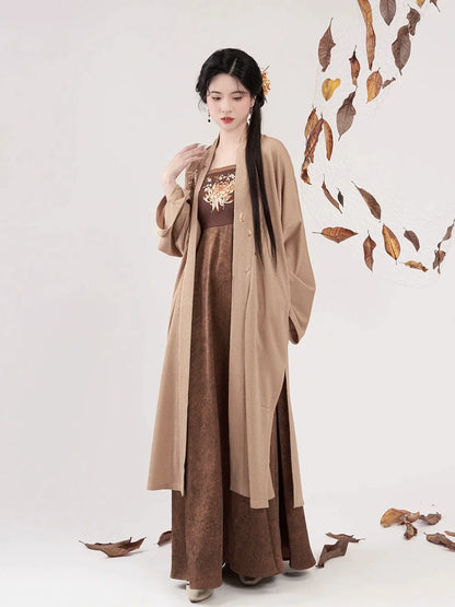 Tang Dynasty x Modern Hanfu: Chrysanthemum (Preorder)