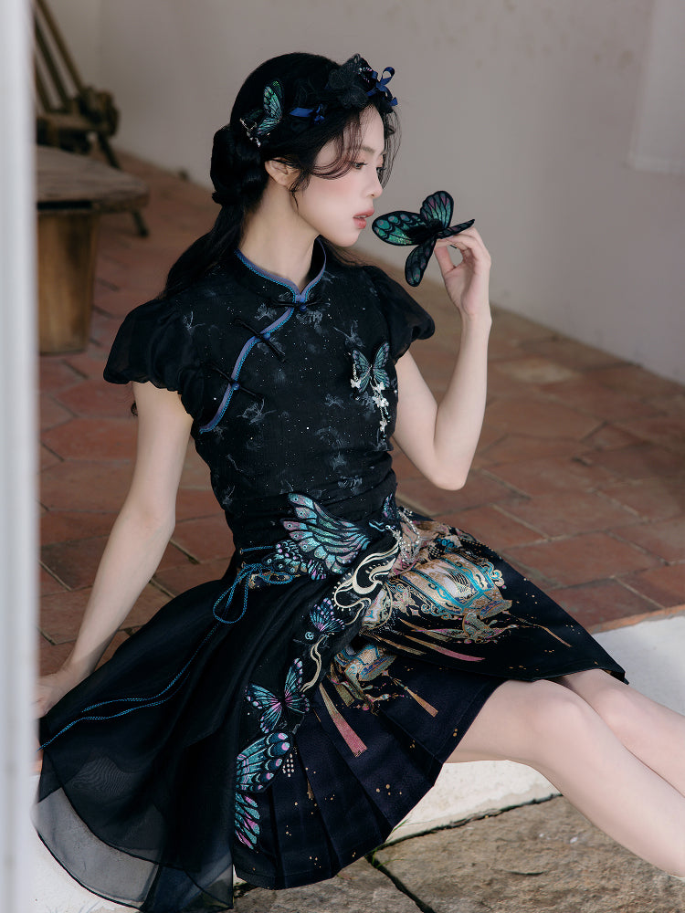 Butterfly Under The Lamp 灯下蝶 - New Chinese Style Eclectic Cheongsam Top and Mamianqun Set (Preorder)