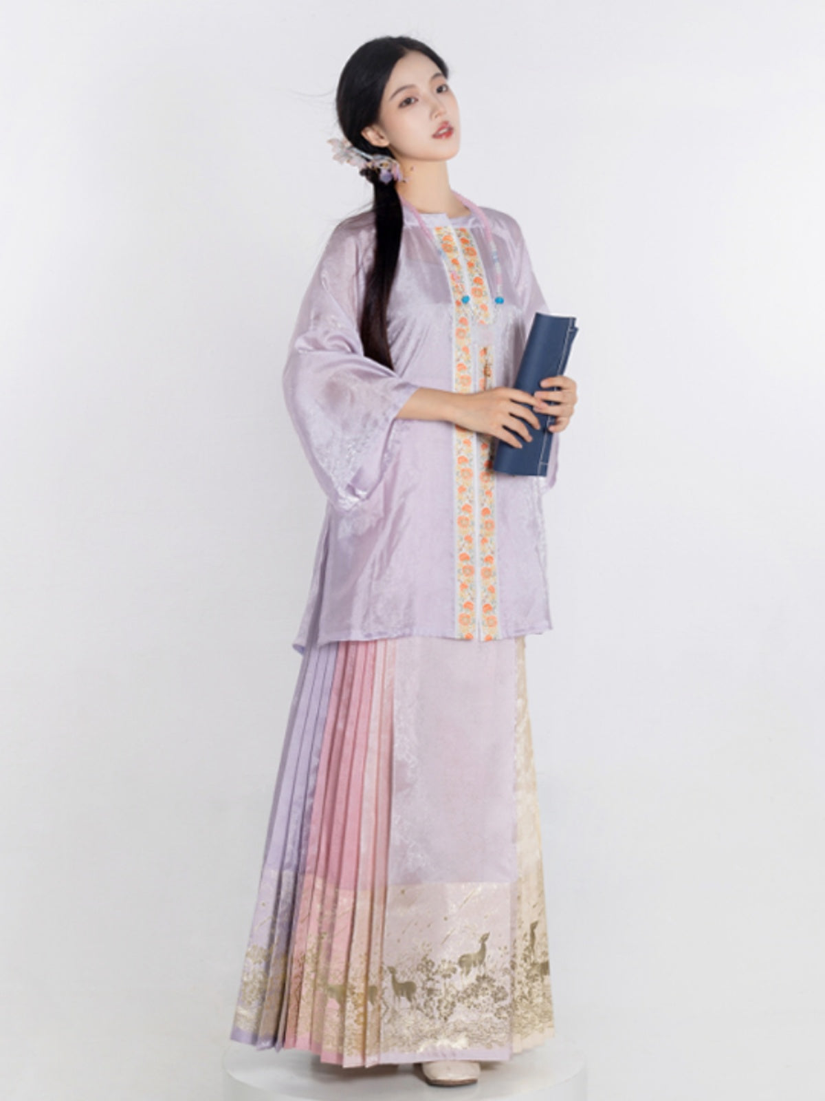 Nine-Color Deer 九色鹿 - Mamianqun Ming Dynasty Hanfu Set (Preorder)
