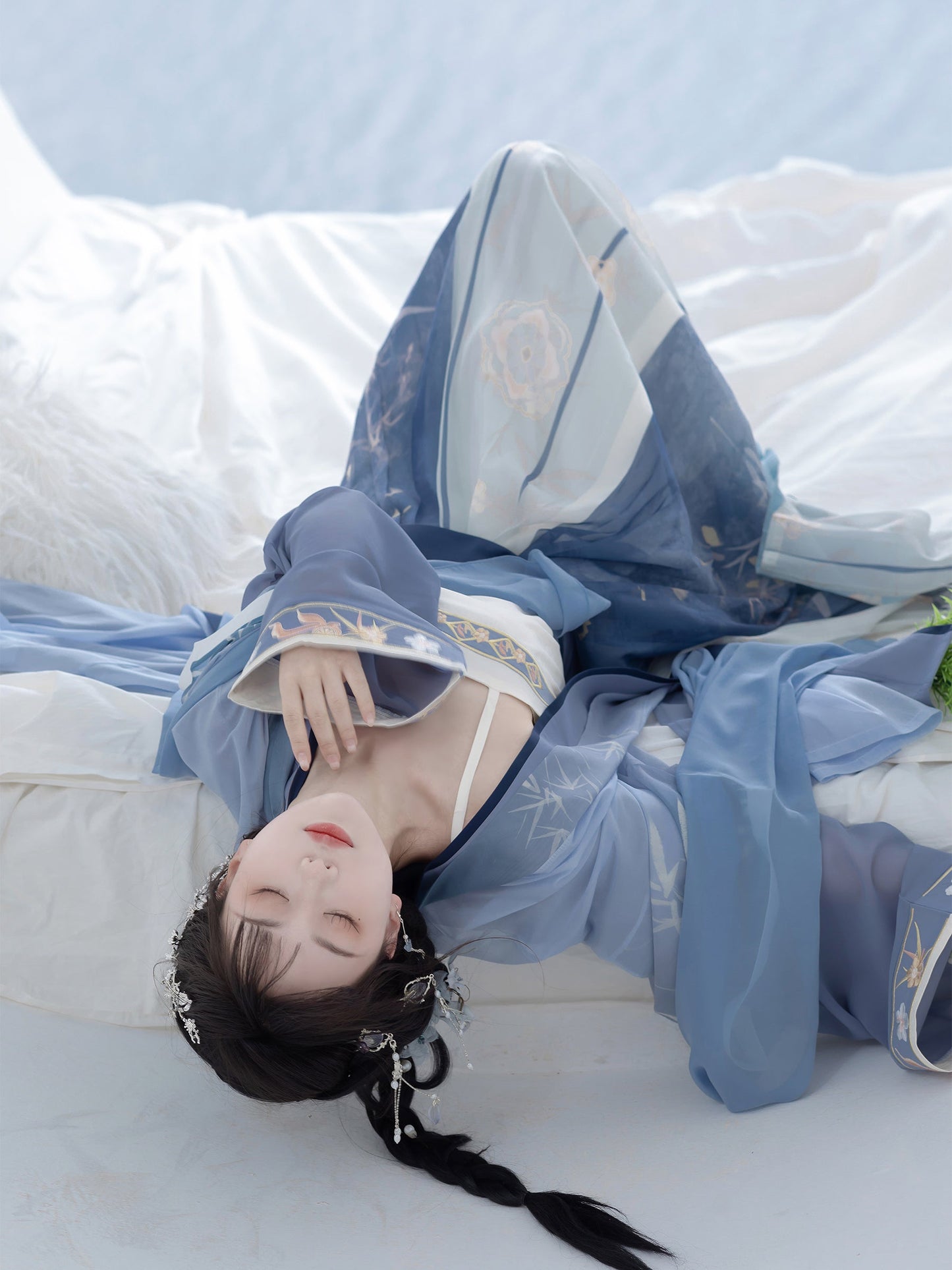 Bamboo Shadow 竹影 - Song Dynasty Style Qiyao Ruqun Hanfu
