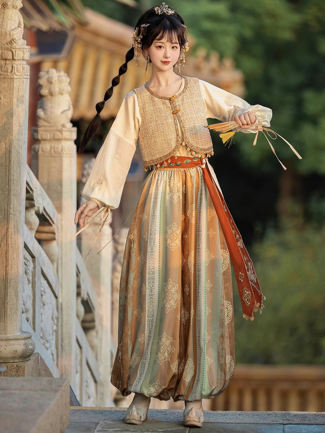 Yongyule 永遇乐 - Dunhuang Inspired New Chinese Style Outfit