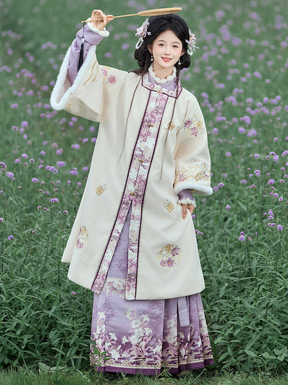Lily in Court 庭前百合 - Robe & Mamianqun Ming Dynasty Hanfu Set