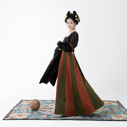 Autumn 裳秋 - Tang Dynasty Style U-shaped Collar 100% Silk Qiyao Ruqun (Preorder)