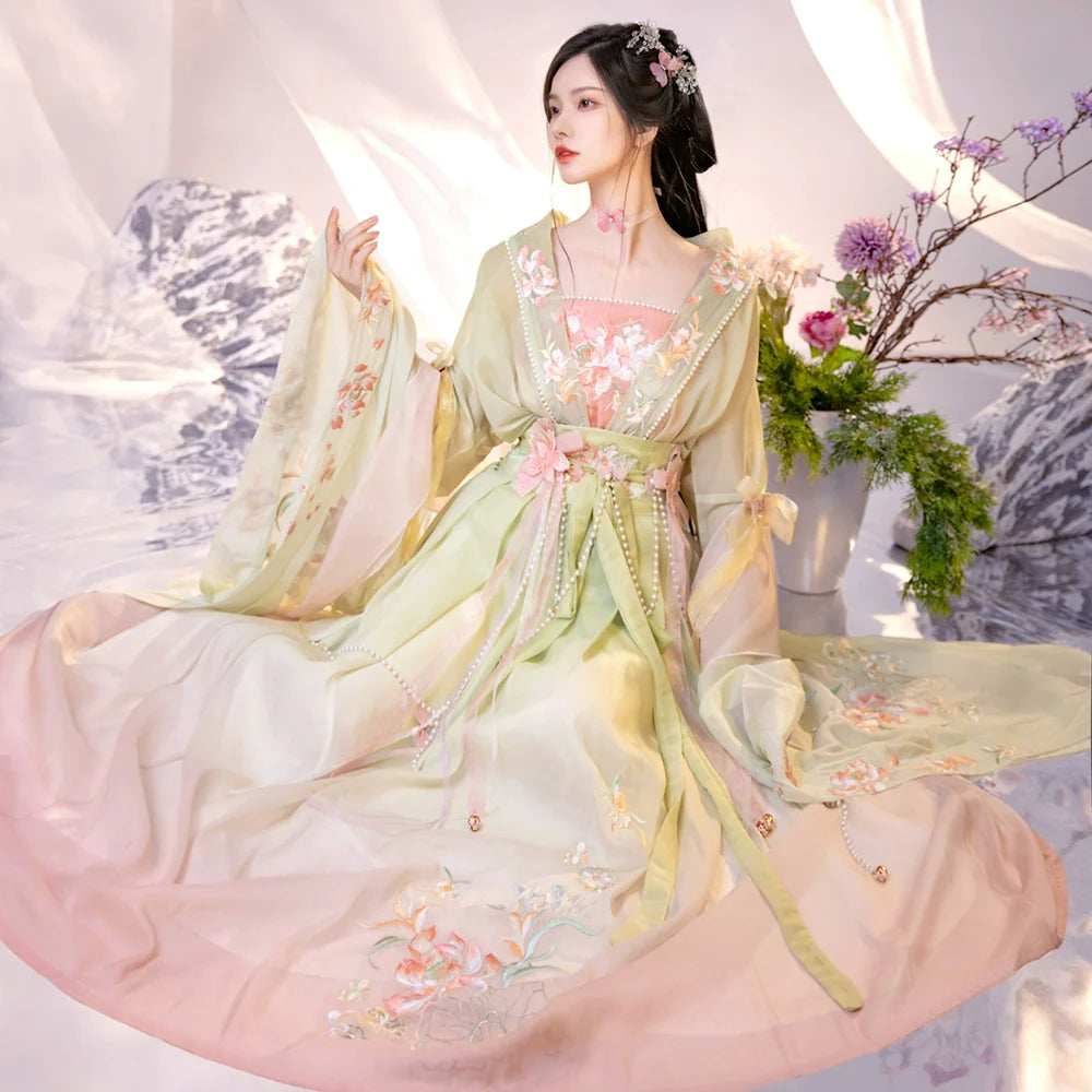 Liansheng 莲生 - Wei Jin Flower Goddess Style Qiyao Ruqun